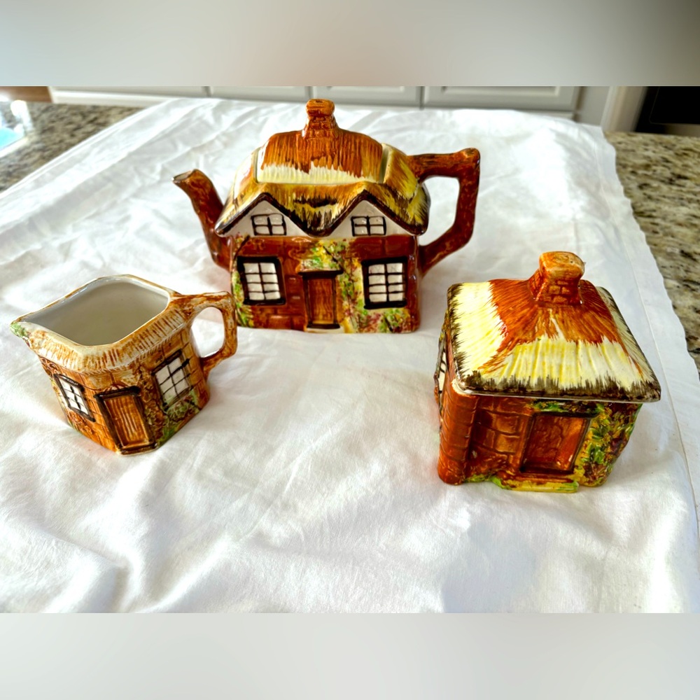 Beautiful- Vintage Price brothers cottage where made in England‎   5 pieces
